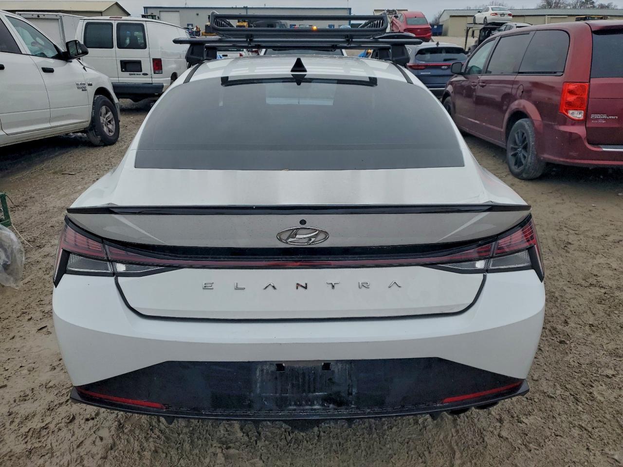 2022 Hyundai Elantra N Line - Image 6