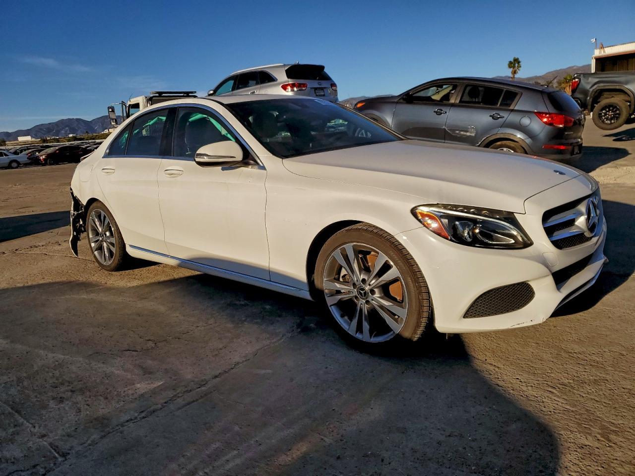 2018 Mercedes-Benz C 300 - Фото 4