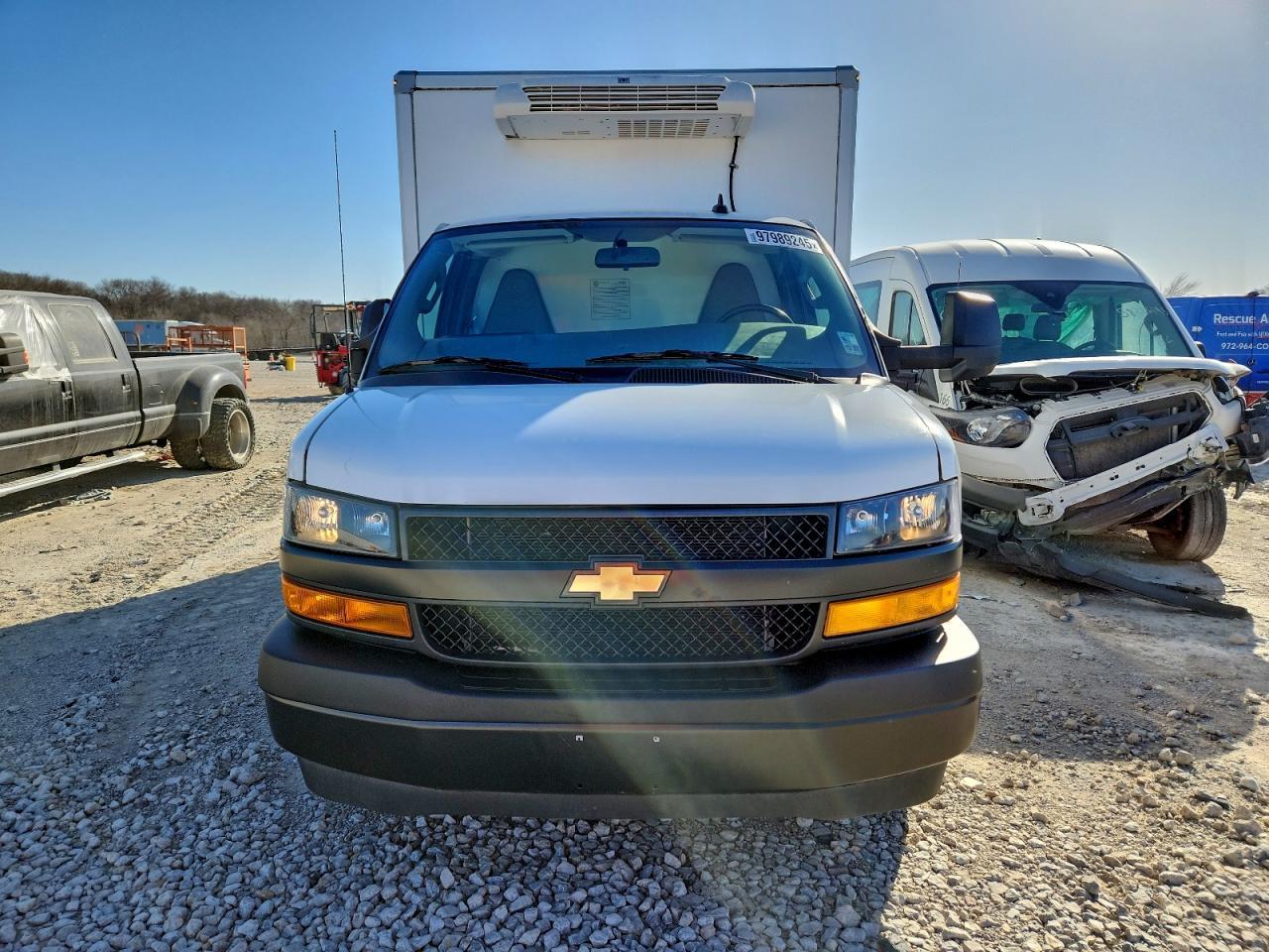 2023 Chevrolet Express Refrigerated Delivery Truck - Image 5