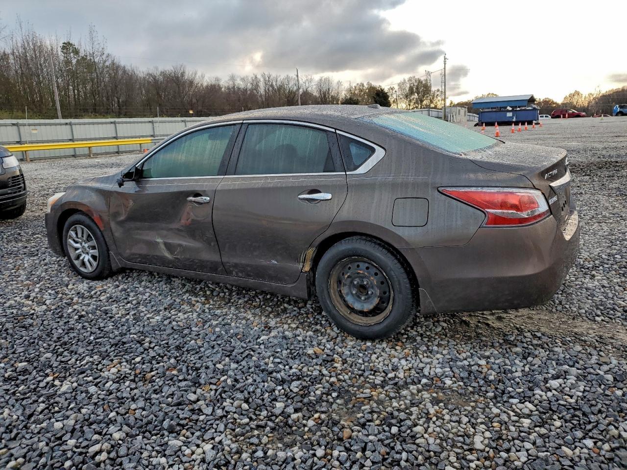 2014 Nissan Altima 2.5 - Image 2