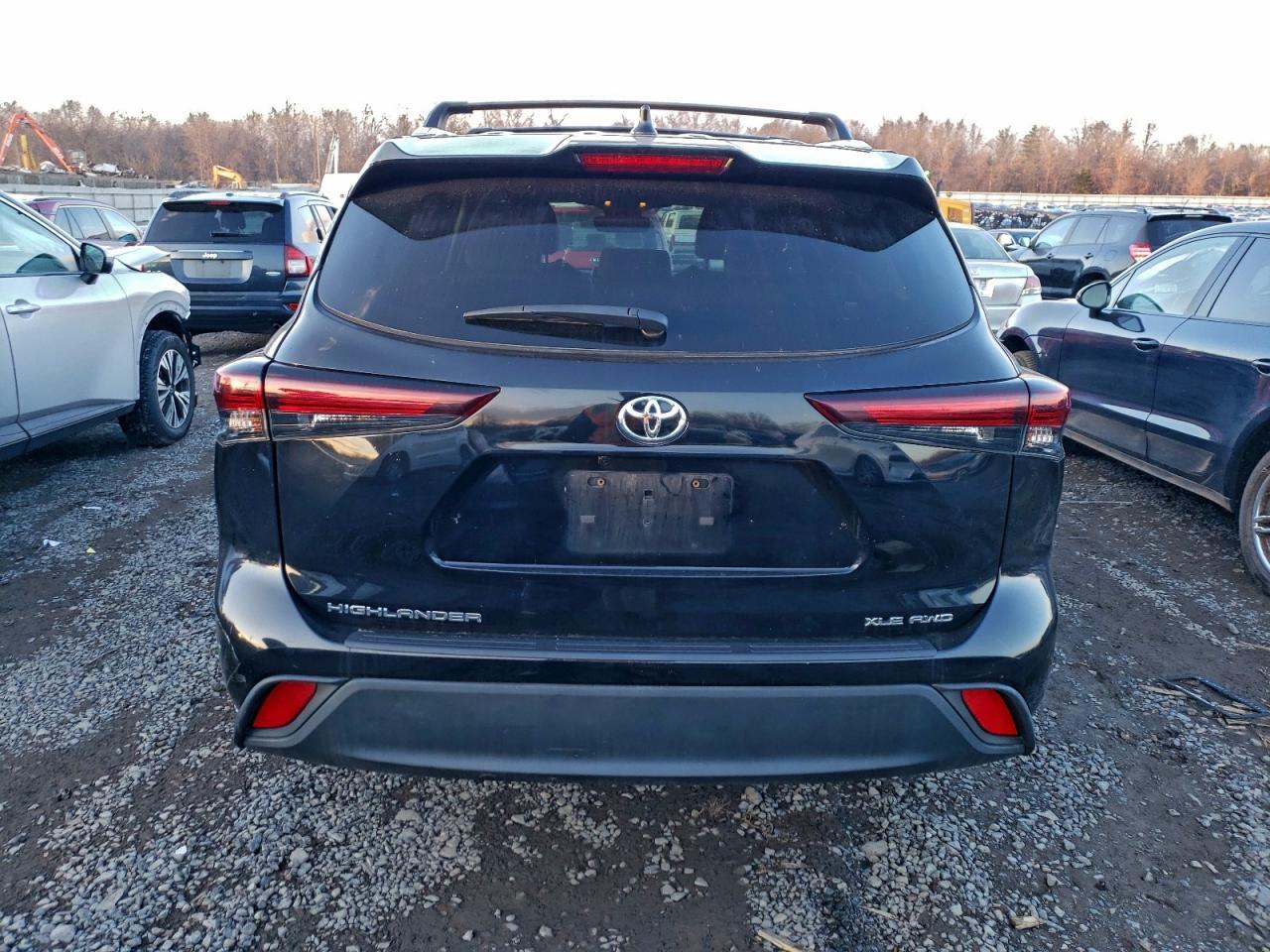 2024 Toyota Highlander Le - Фото 6