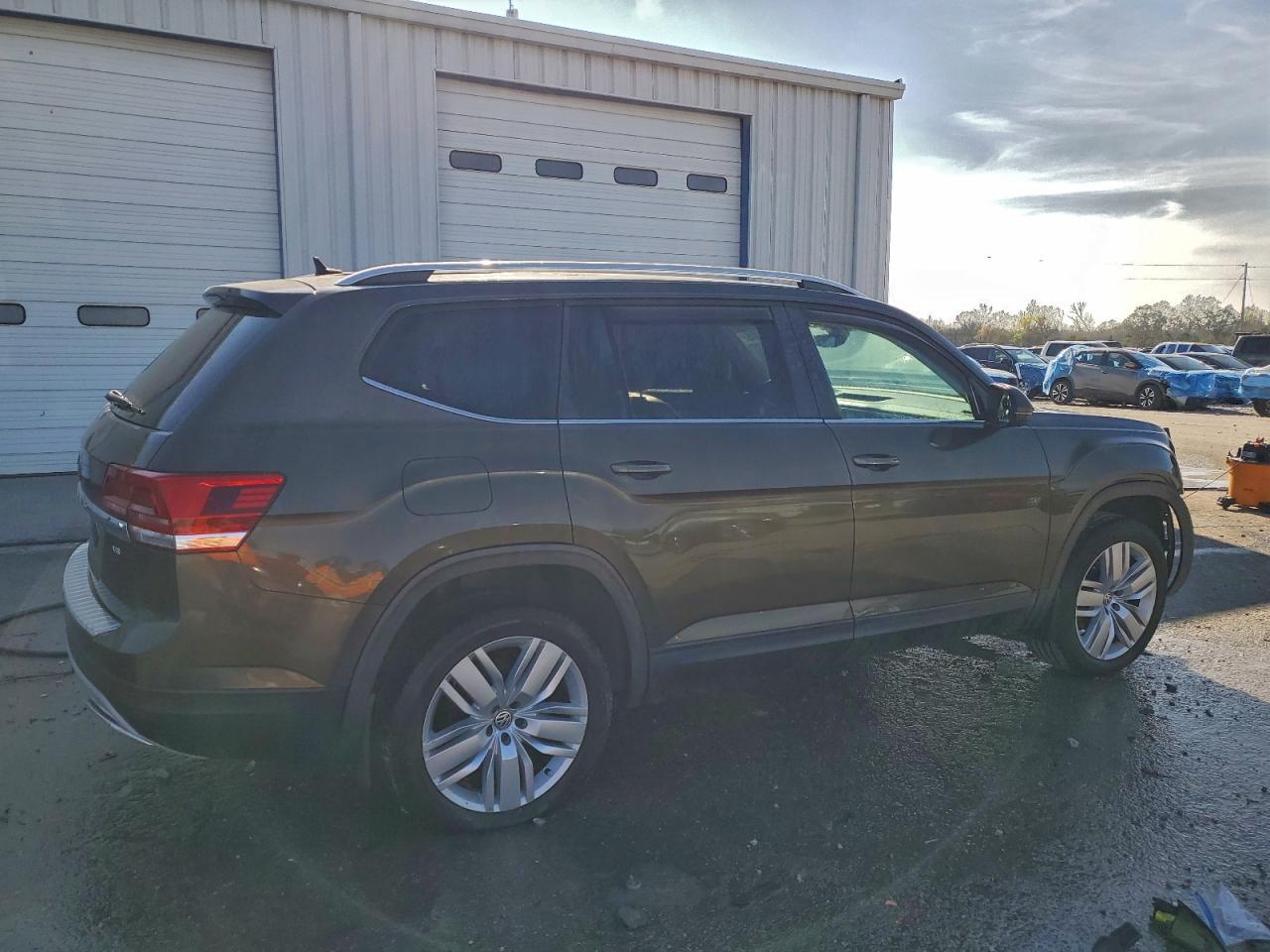 2019 Volkswagen Atlas Se - Фото 3