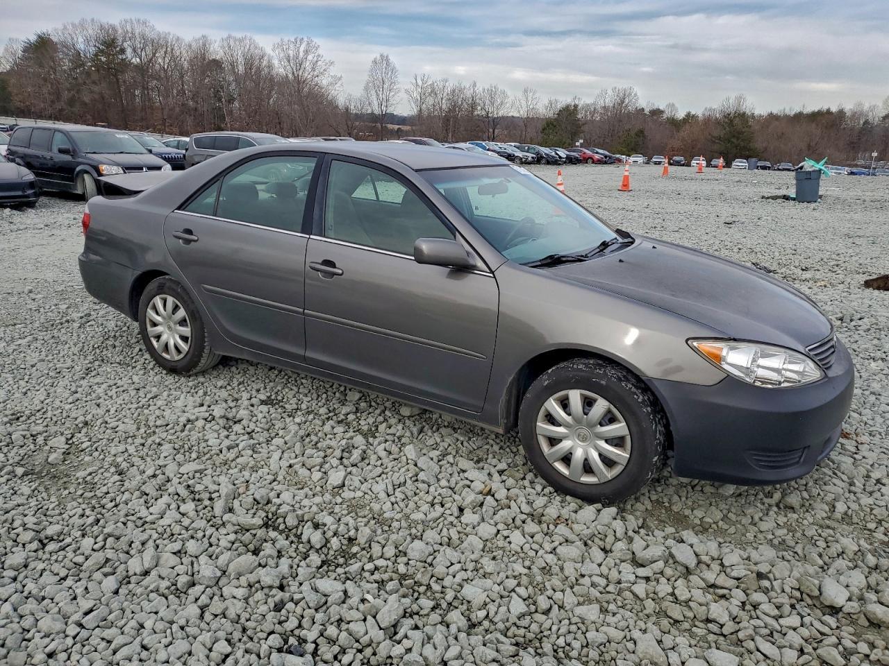 2006 Toyota Camry Le - Image 4