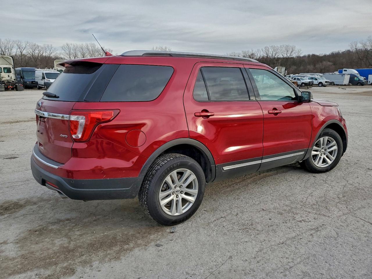 2018 Ford Explorer - Фото 3