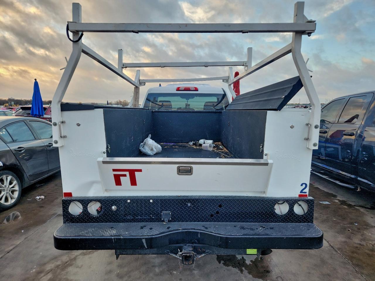 2024 GMC Sierra 2500Hd V8 Reg Cab 6.6L Service Body - Image 6