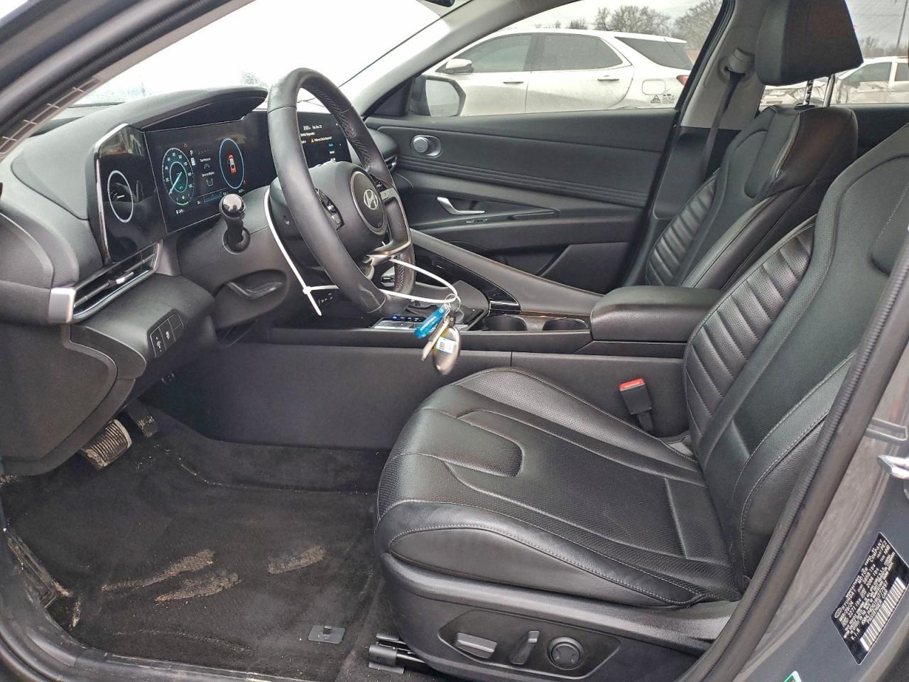 2024 Hyundai Elantra Limited - Image 7