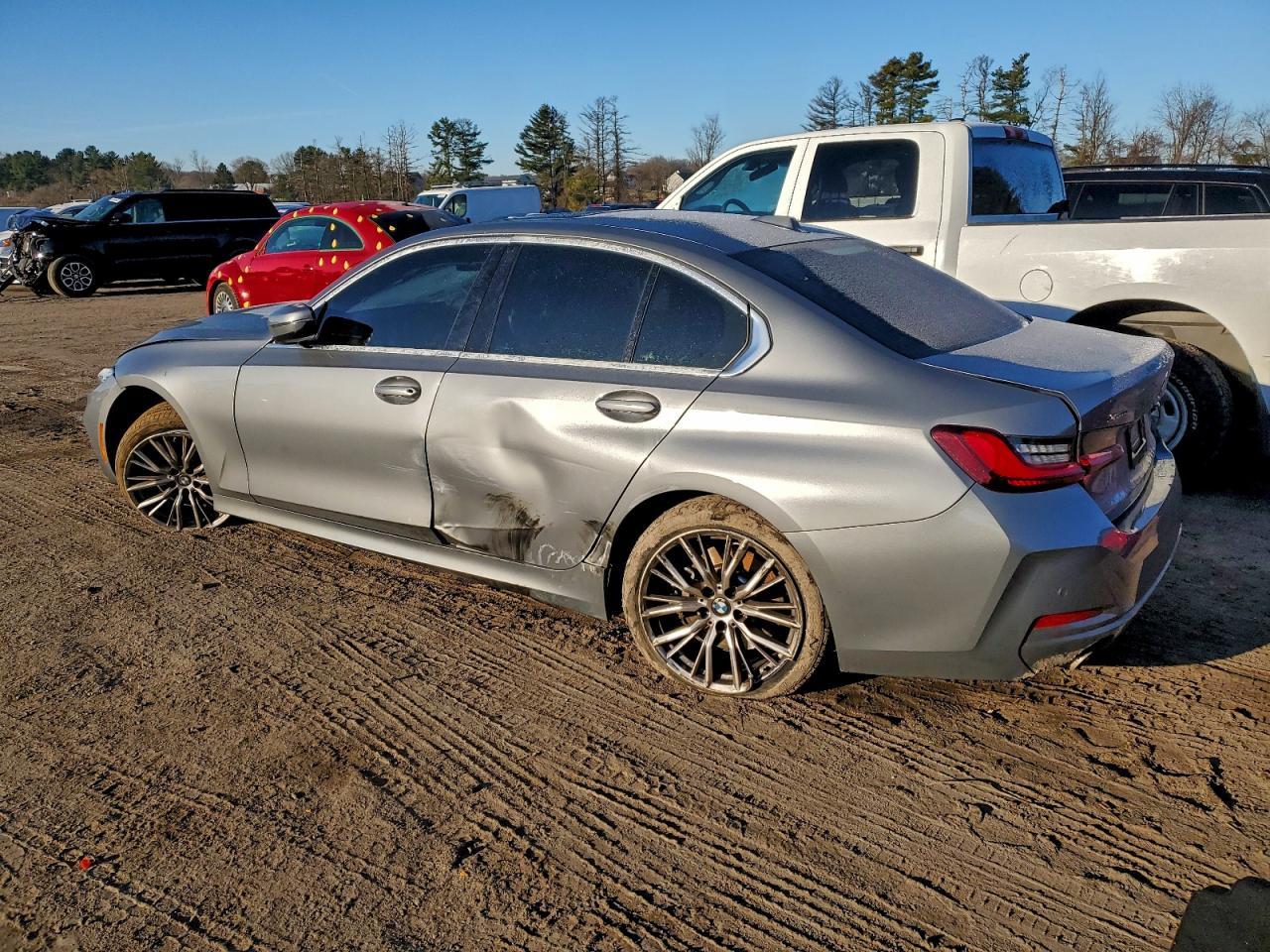 2024 BMW 330Xi - Фото 2