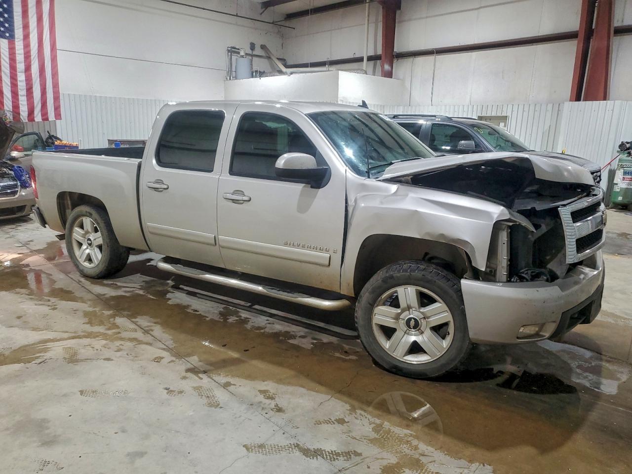 2007 Chevrolet Silverado C1500 Crew Cab - Фото 4