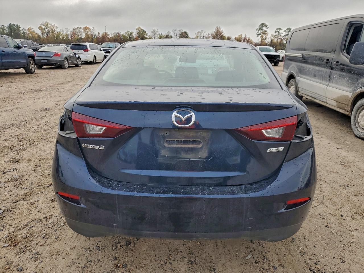 2017 Mazda 3 Touring - Image 6