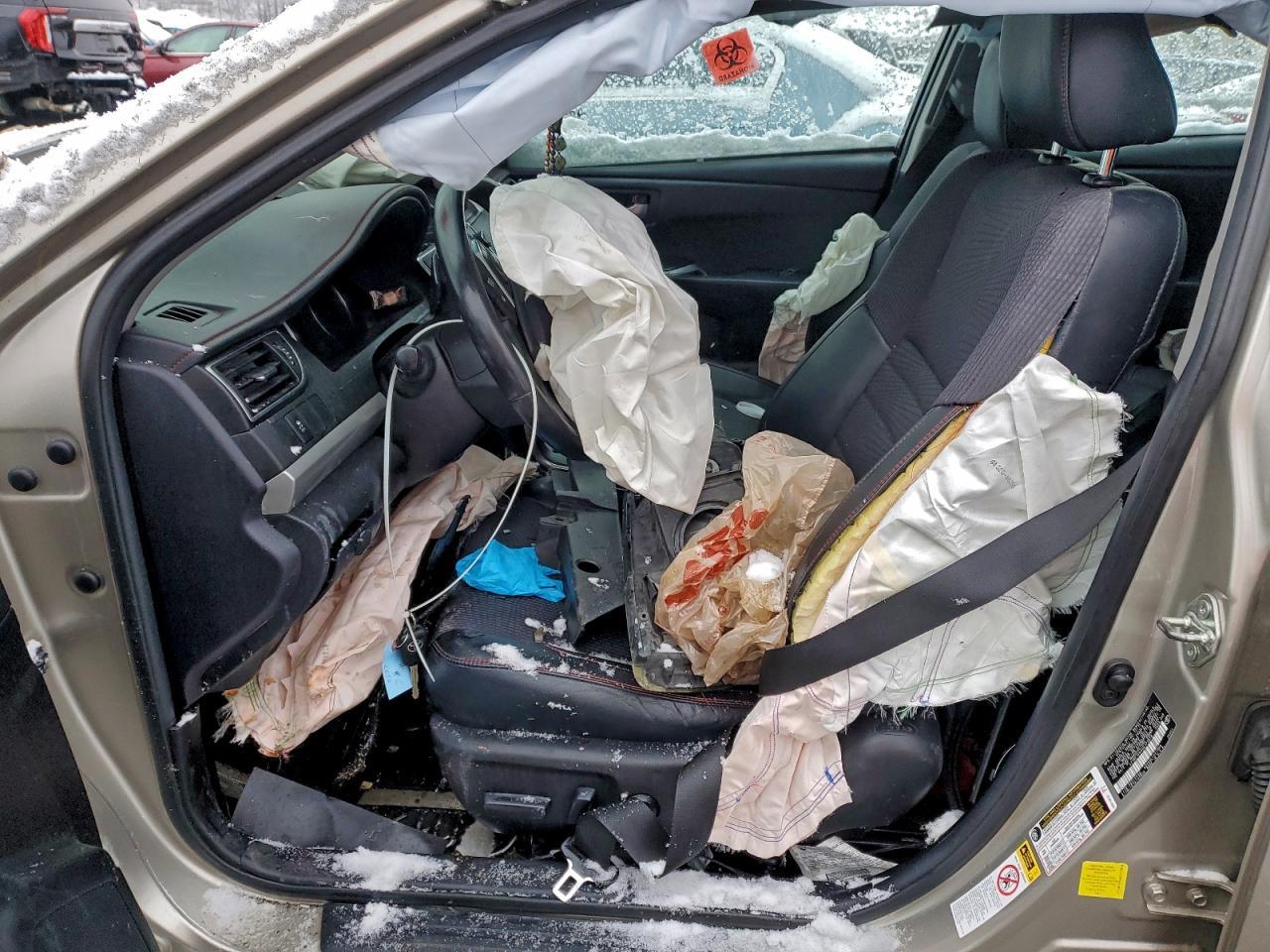 2016 Toyota Camry Le - Фото 7