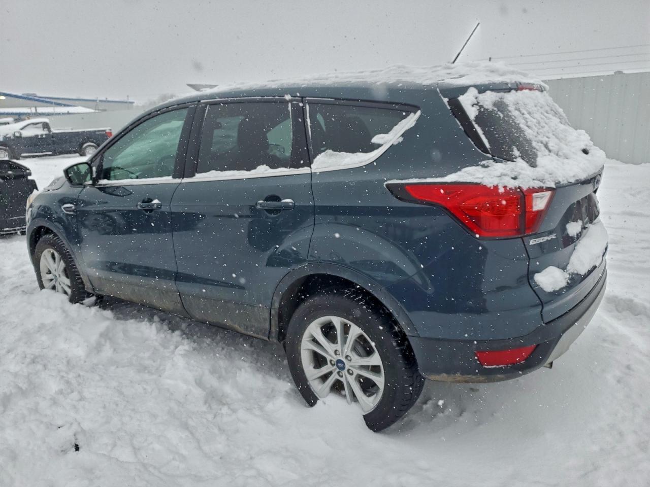 2019 Ford Escape Se - Фото 2