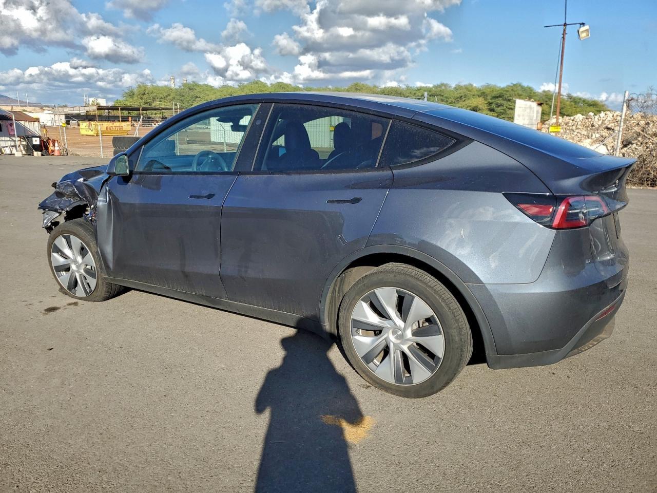 2023 Tesla Model Y - Фото 2