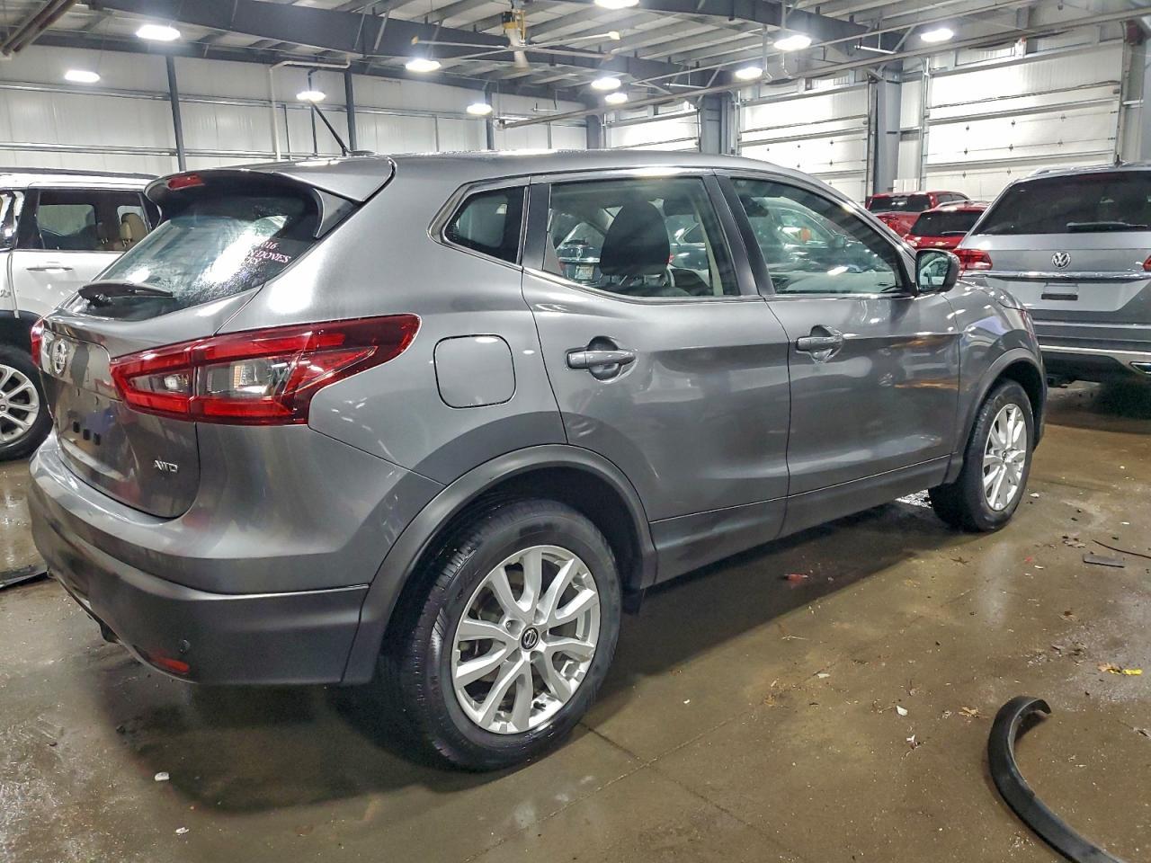 2021 Nissan Rogue Sport S - Фото 3