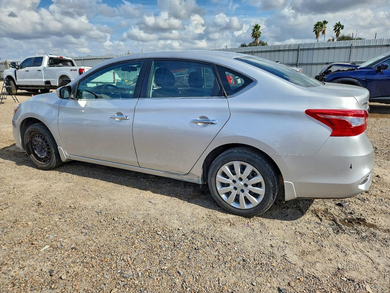 2016 Nissan Sentra S - Image 2