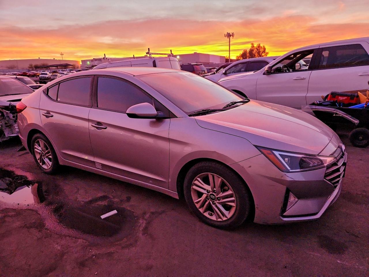 2020 Hyundai Elantra Sel - Фото 4