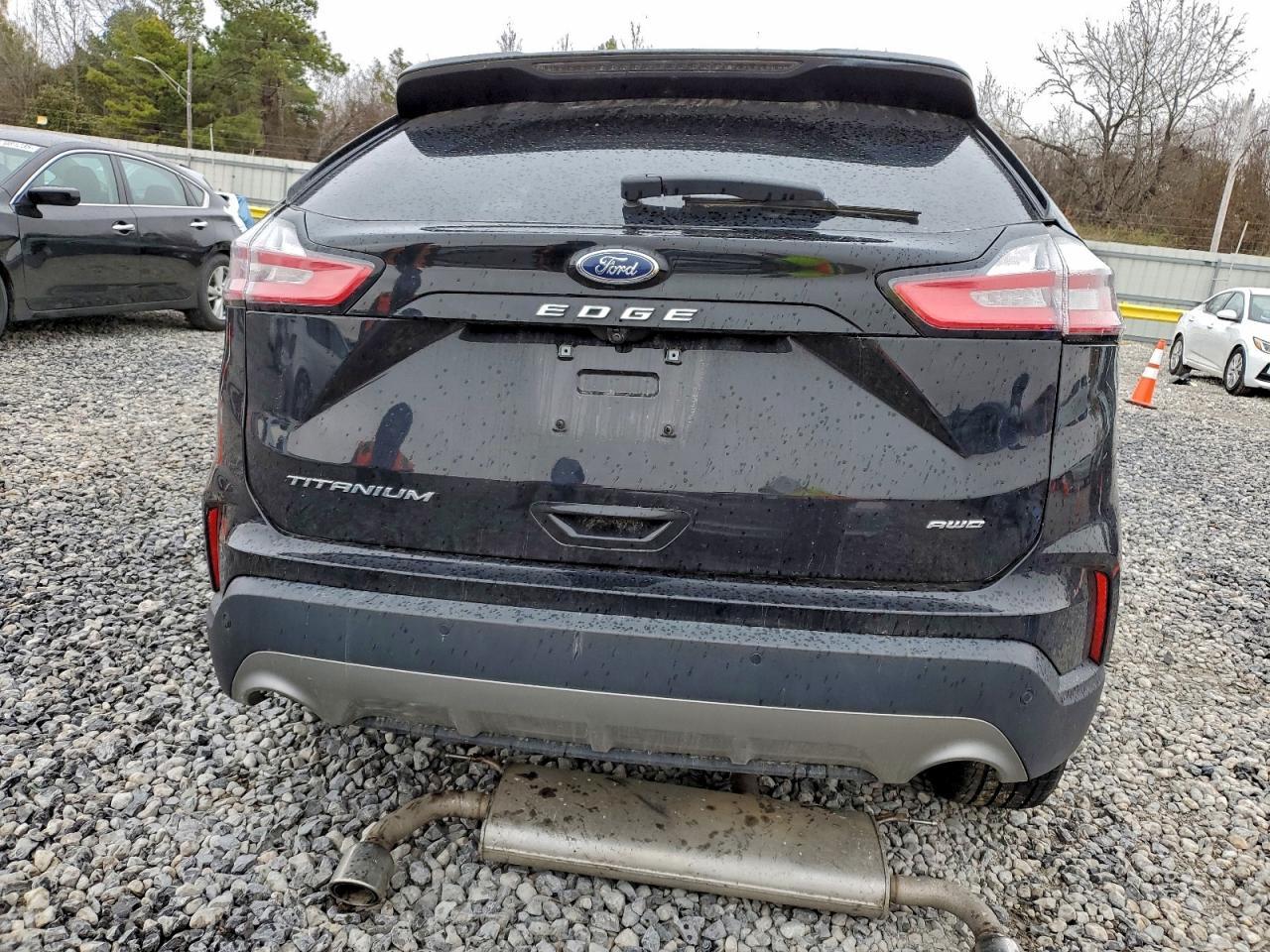 2022 Ford Edge Titanium - Image 6