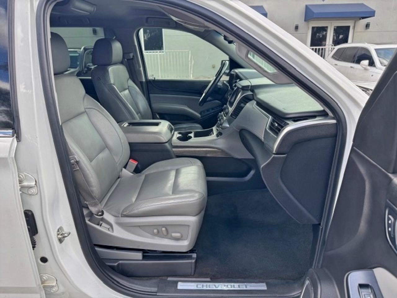 2015 Chevrolet Suburban C1500 Lt - Image 7