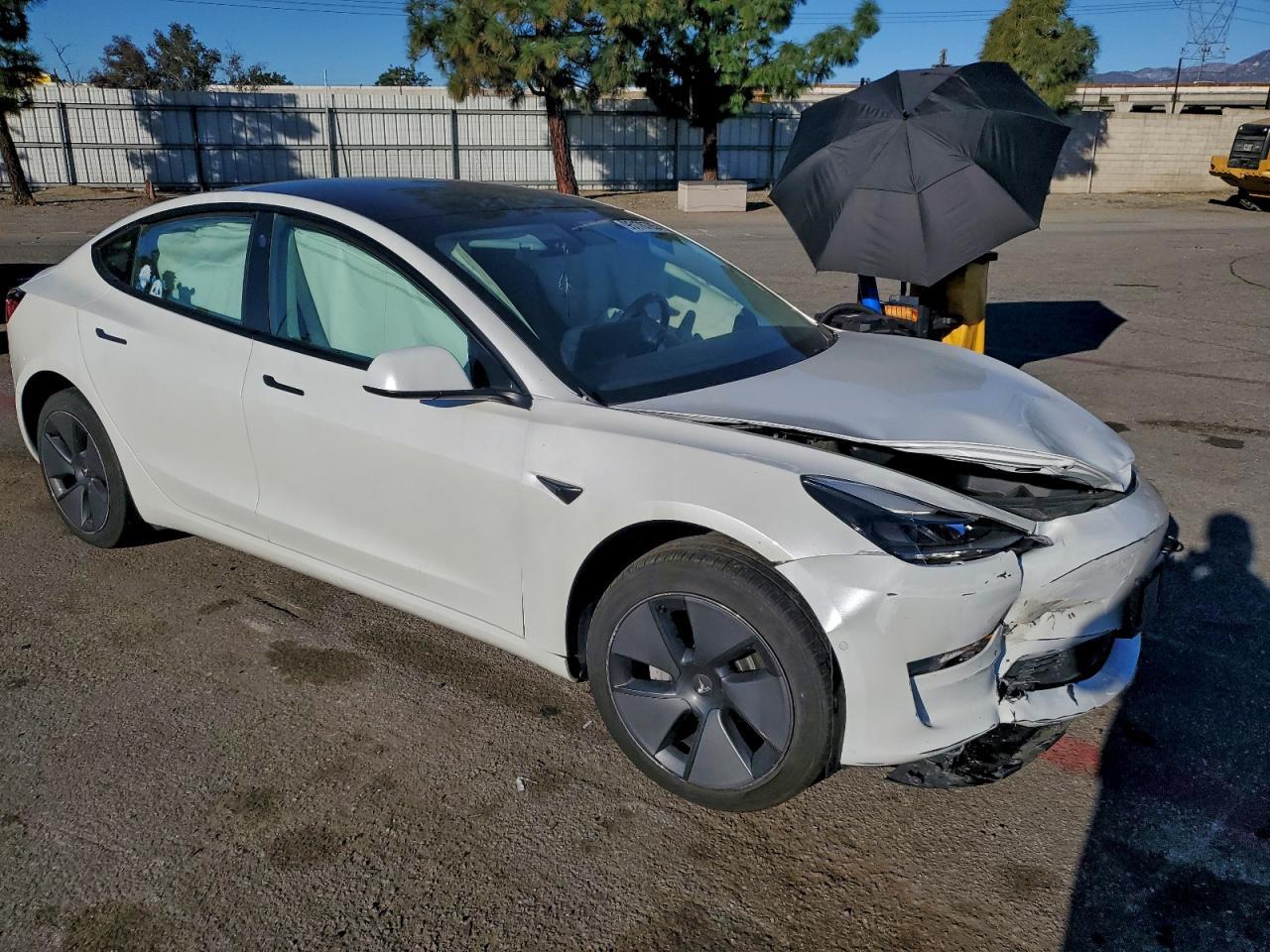 2022 Tesla Model 3 - Фото 4