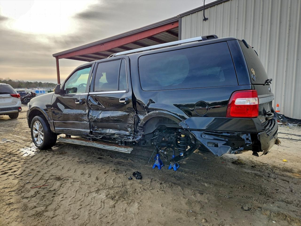2017 Ford Expedition El Limited - Image 2