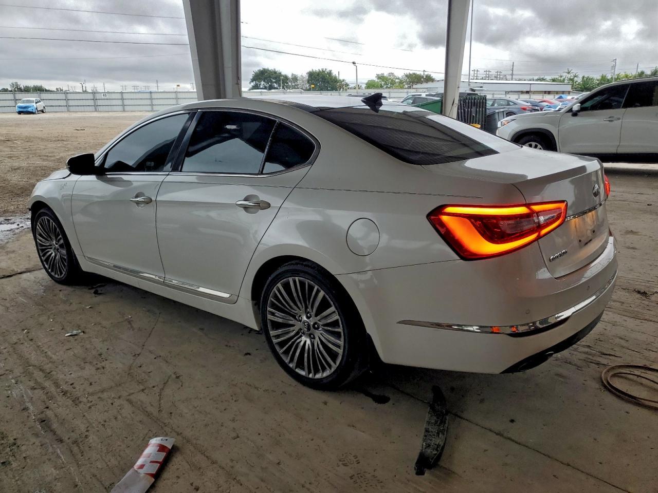 2015 Kia Cadenza Premium - Фото 2