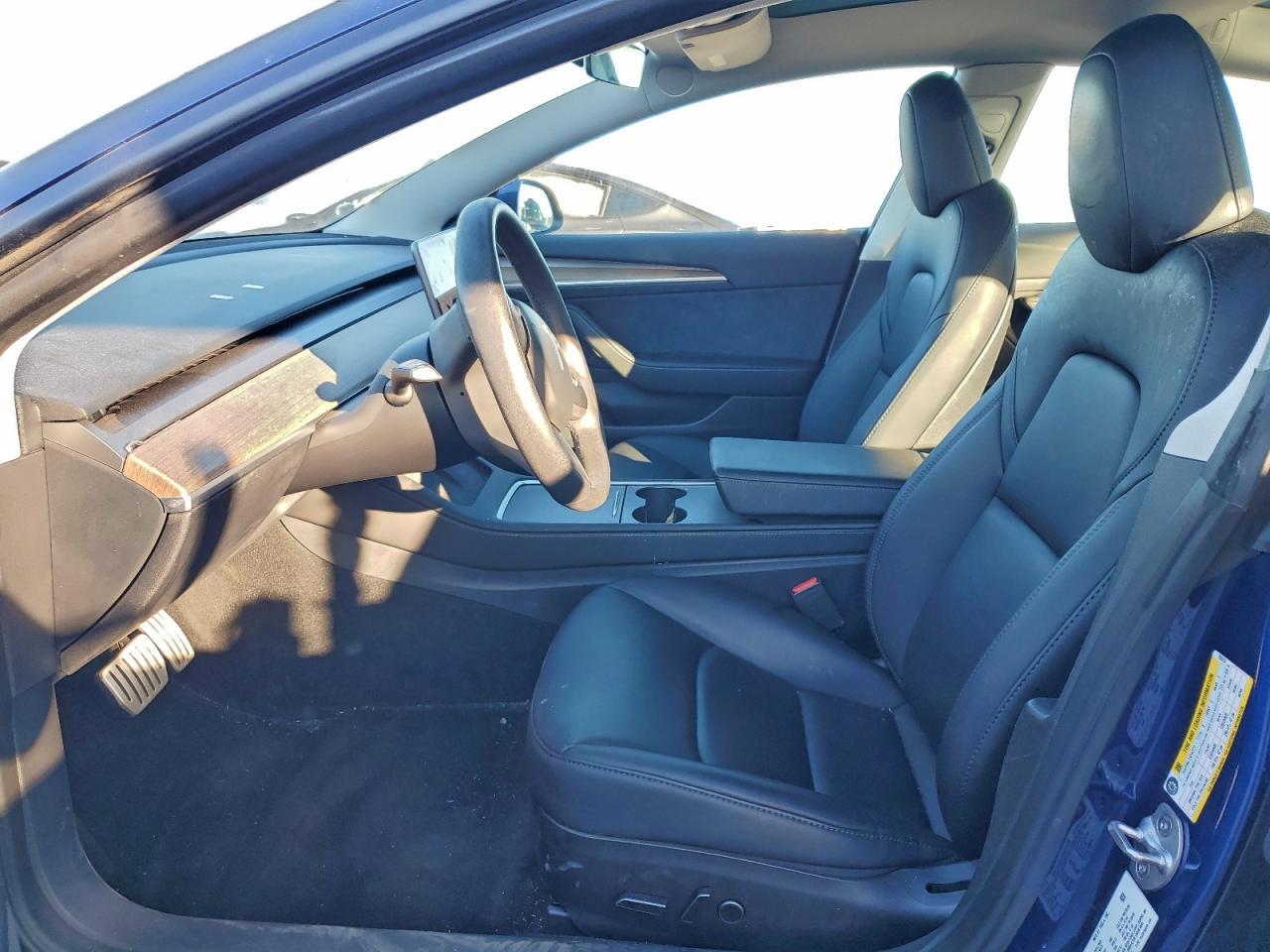 2023 Tesla Model 3 - Фото 7