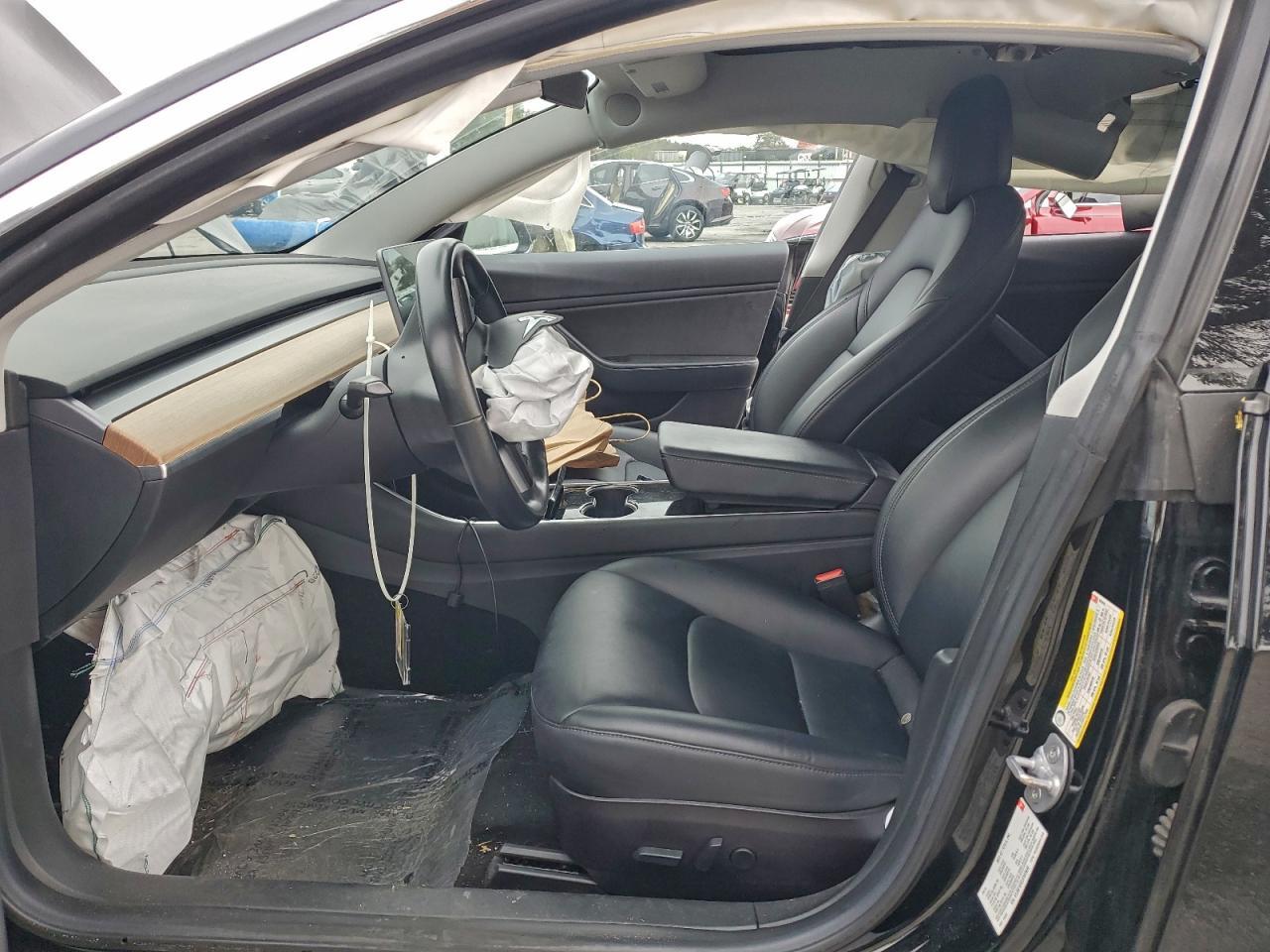 2018 Tesla Model 3 - Фото 7
