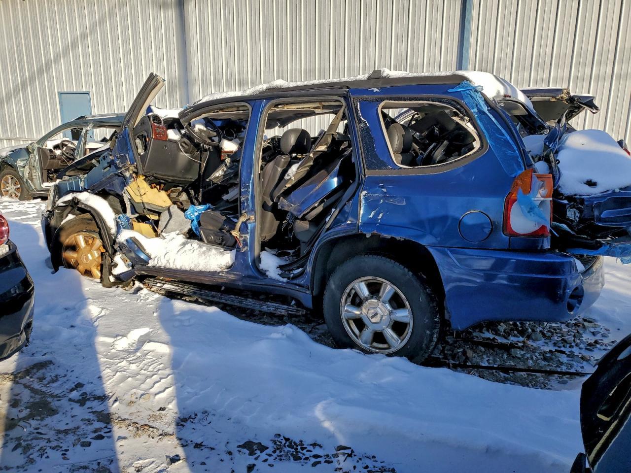 2005 GMC Envoy - Фото 2