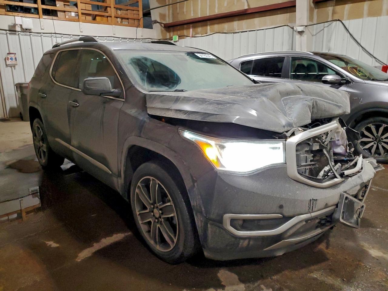 2017 GMC Acadia Denali - Image 4