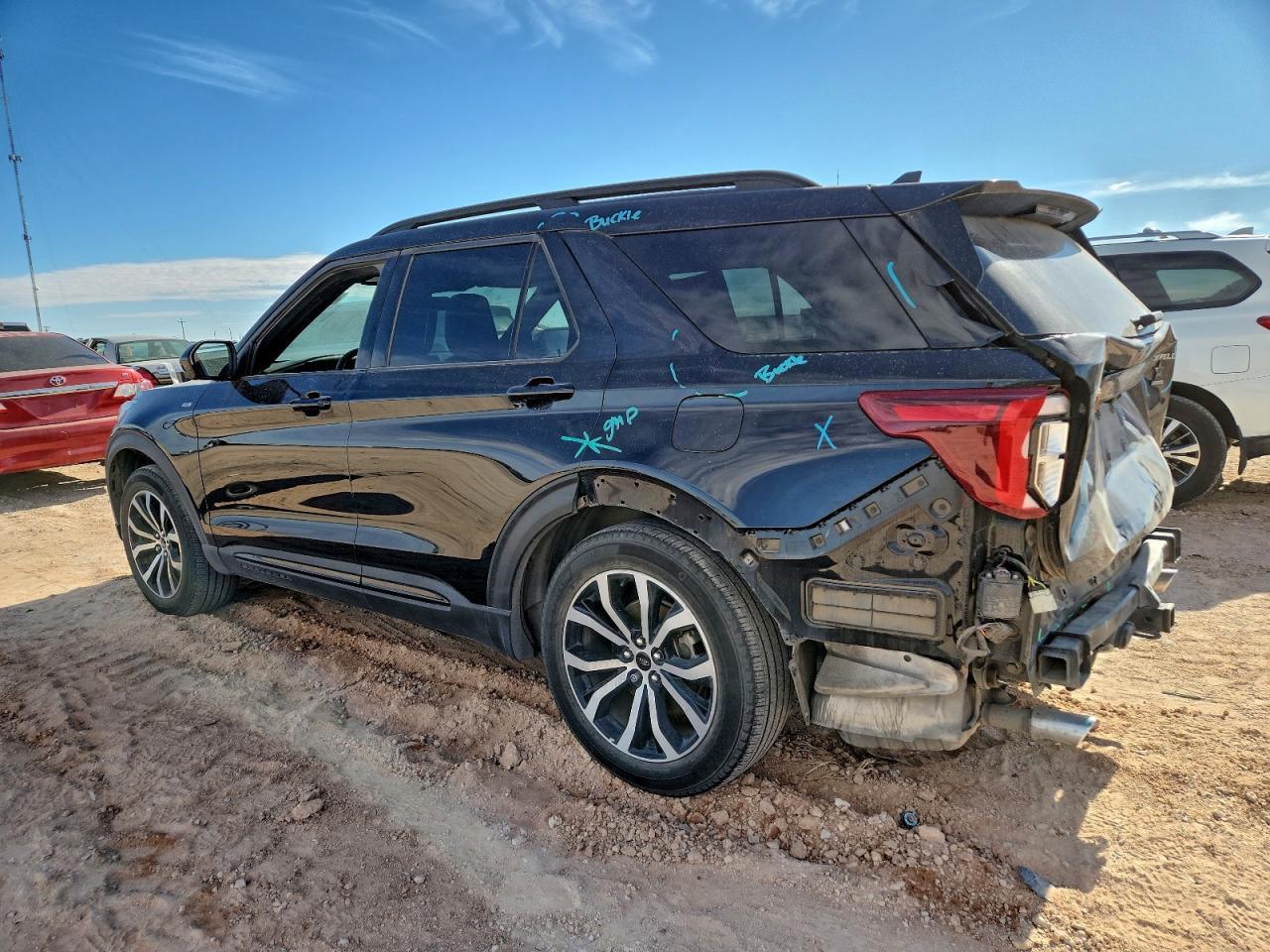 2022 Ford Explorer St-Line - Image 2