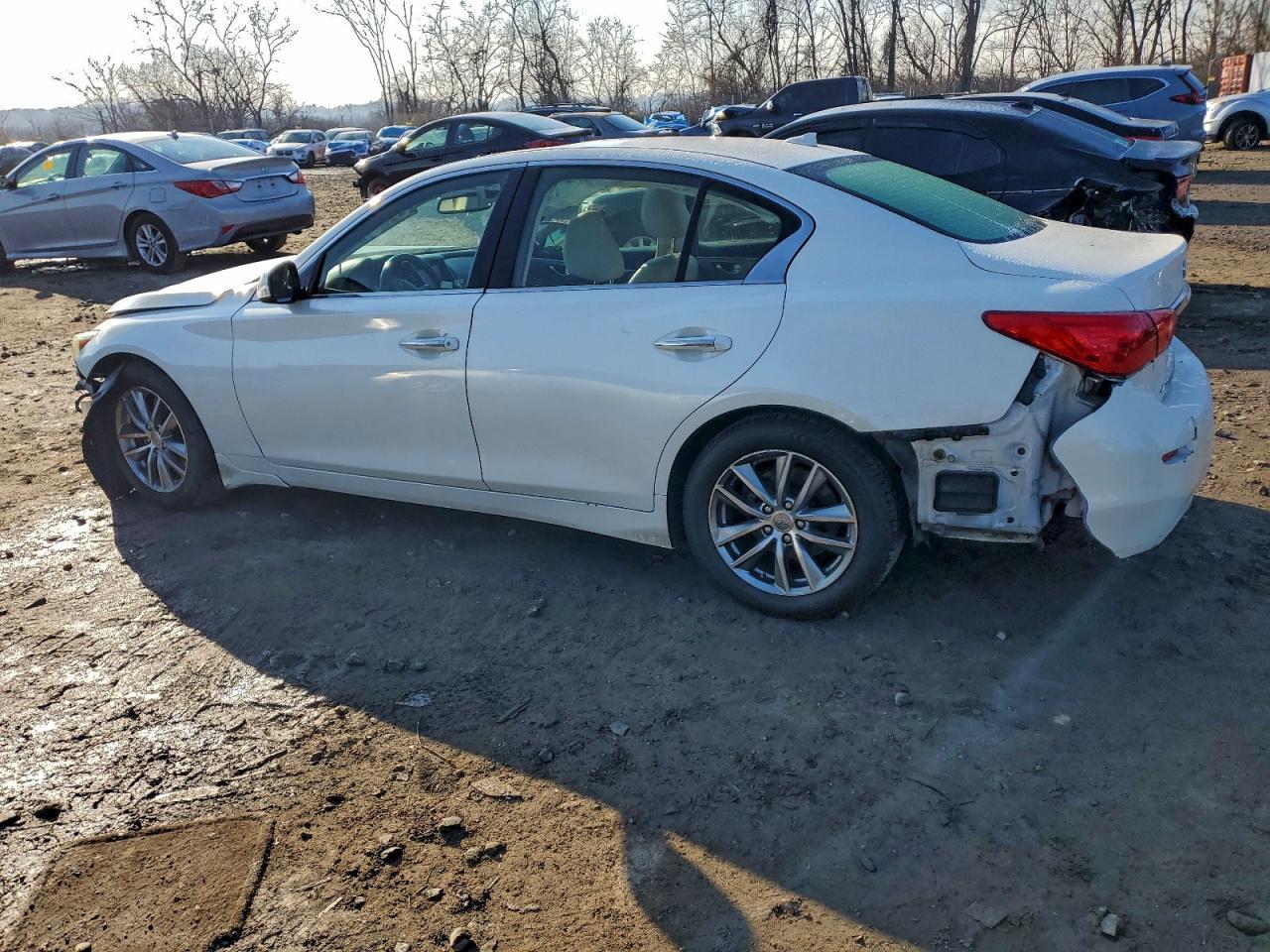 2017 Infiniti Q50 Premium - Image 2