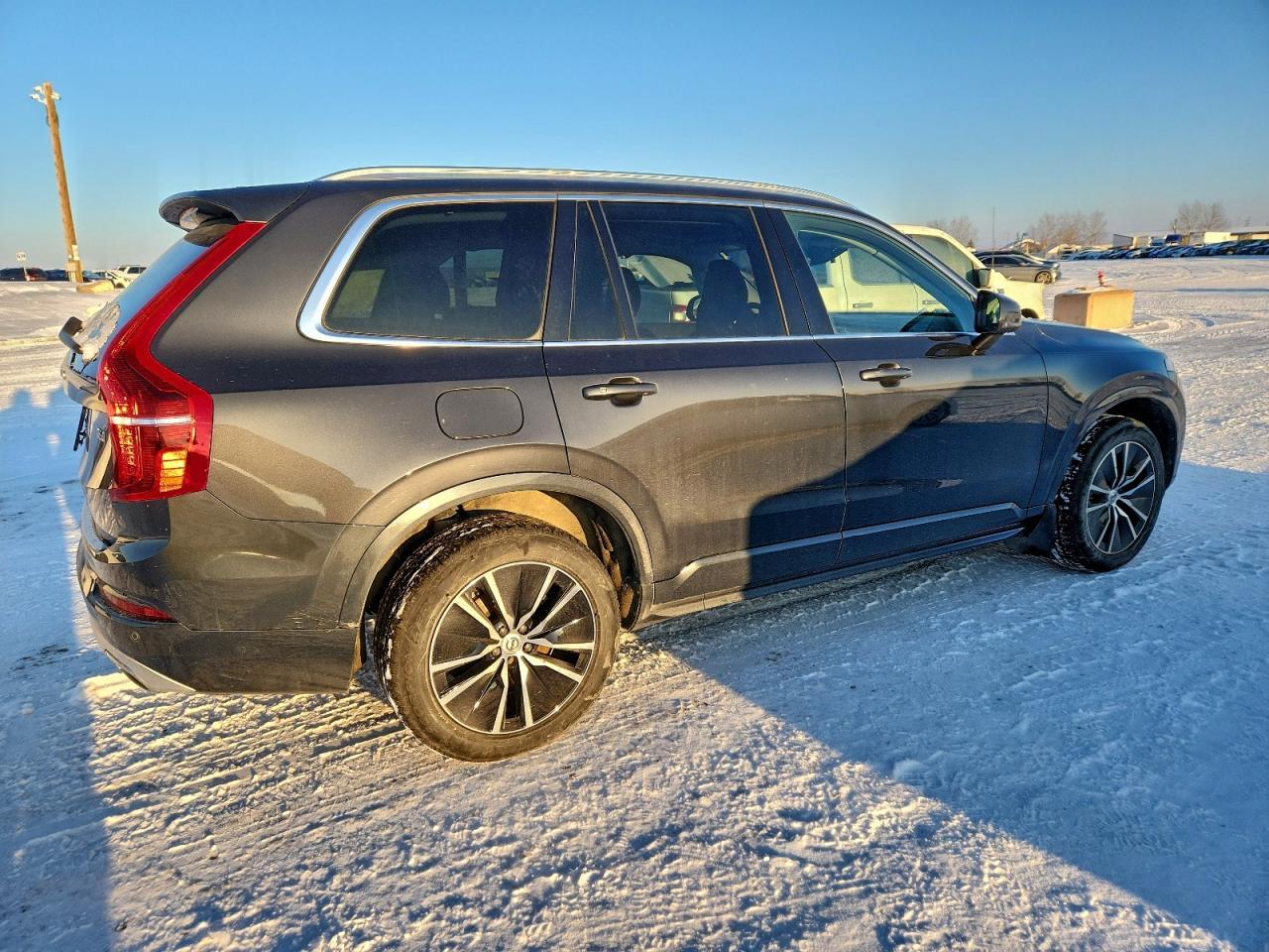 2020 Volvo Xc90 T6 Momentum - Фото 3