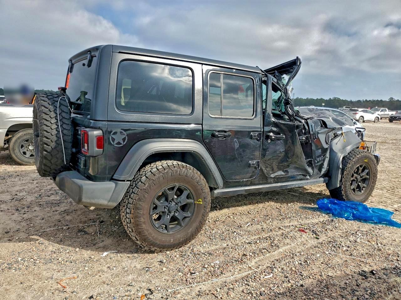 2021 Jeep Wrangler Unlimited Sport - Фото 3