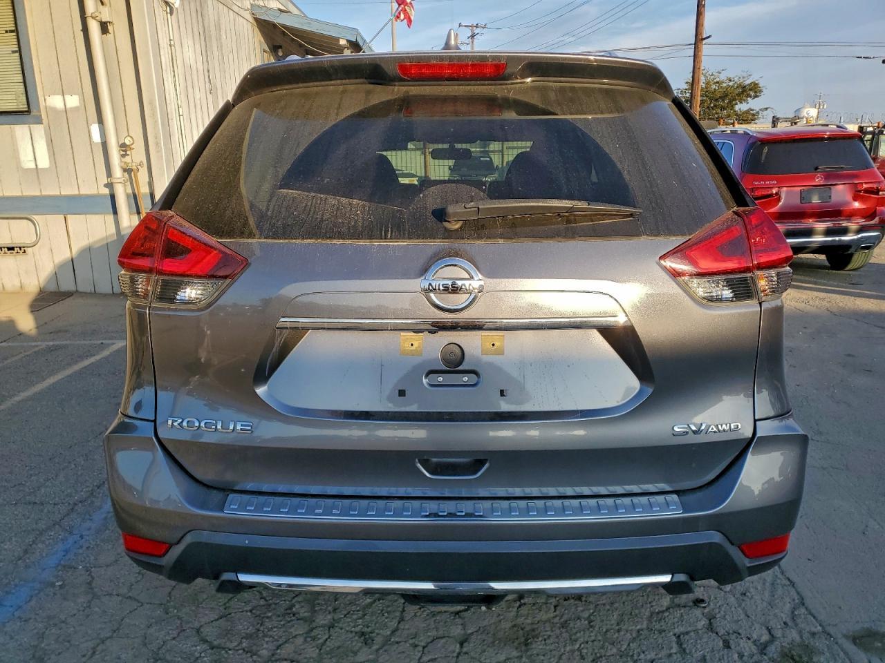 2017 Nissan Rogue S - Фото 6