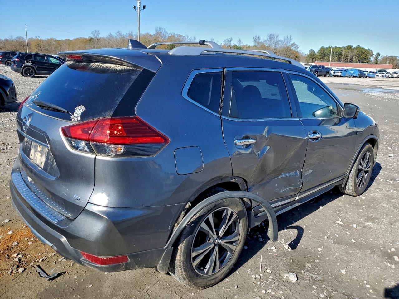2017 Nissan Rogue S - Image 3