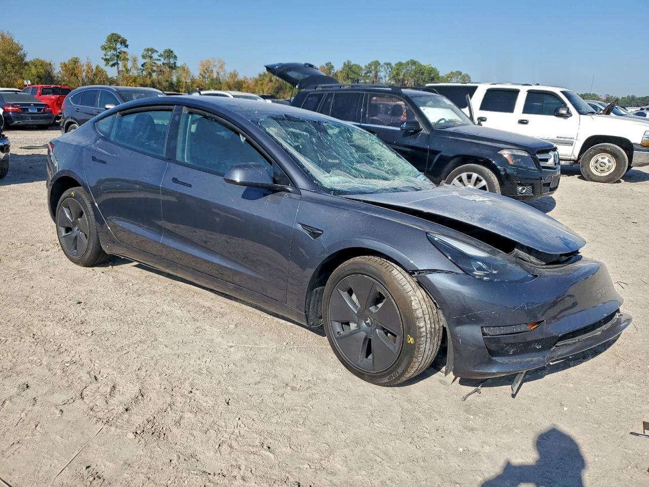 2023 Tesla Model 3 - Image 4