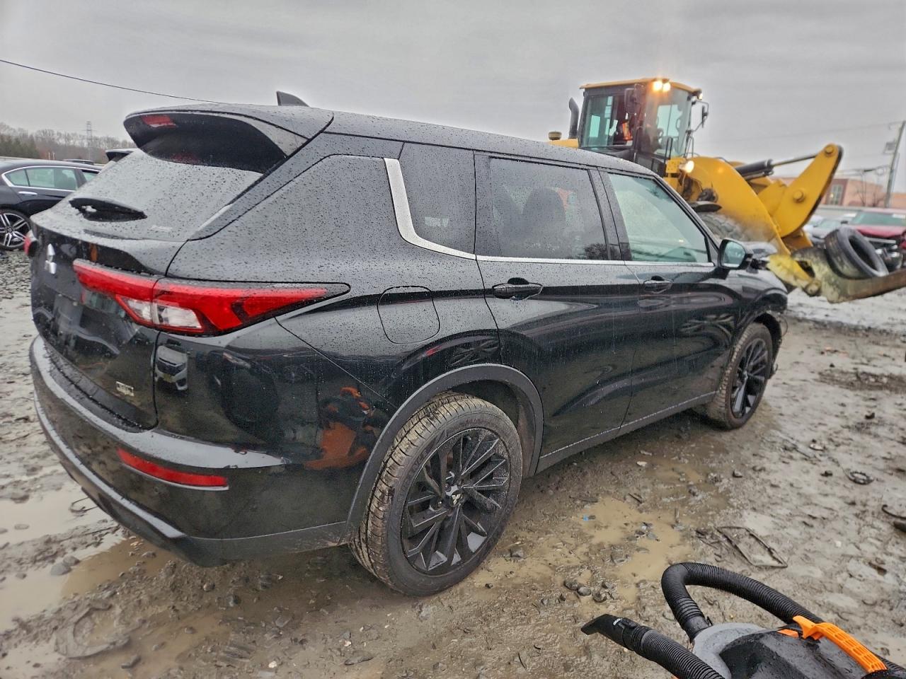 2023 Mitsubishi Outlander Sel - Фото 3