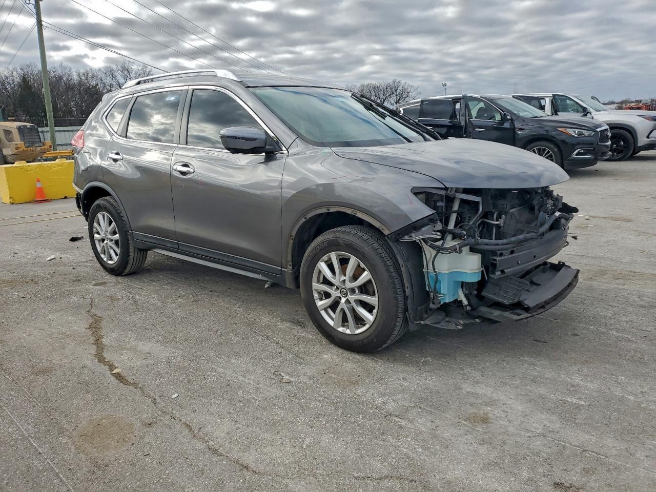 2017 Nissan Rogue Sv - Image 4