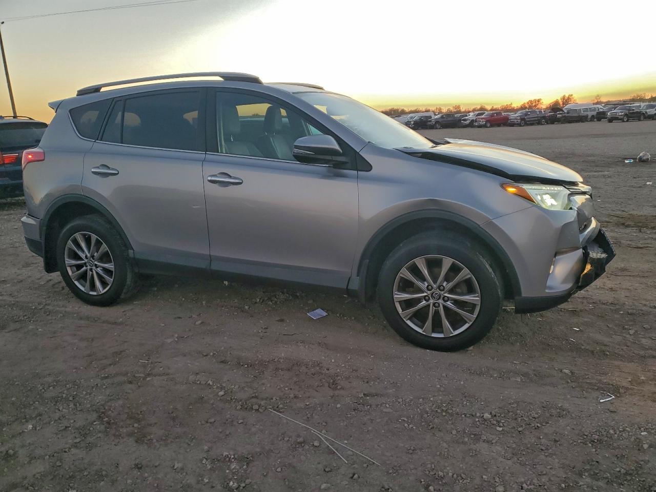 2017 Toyota Rav4 Limited - Image 4