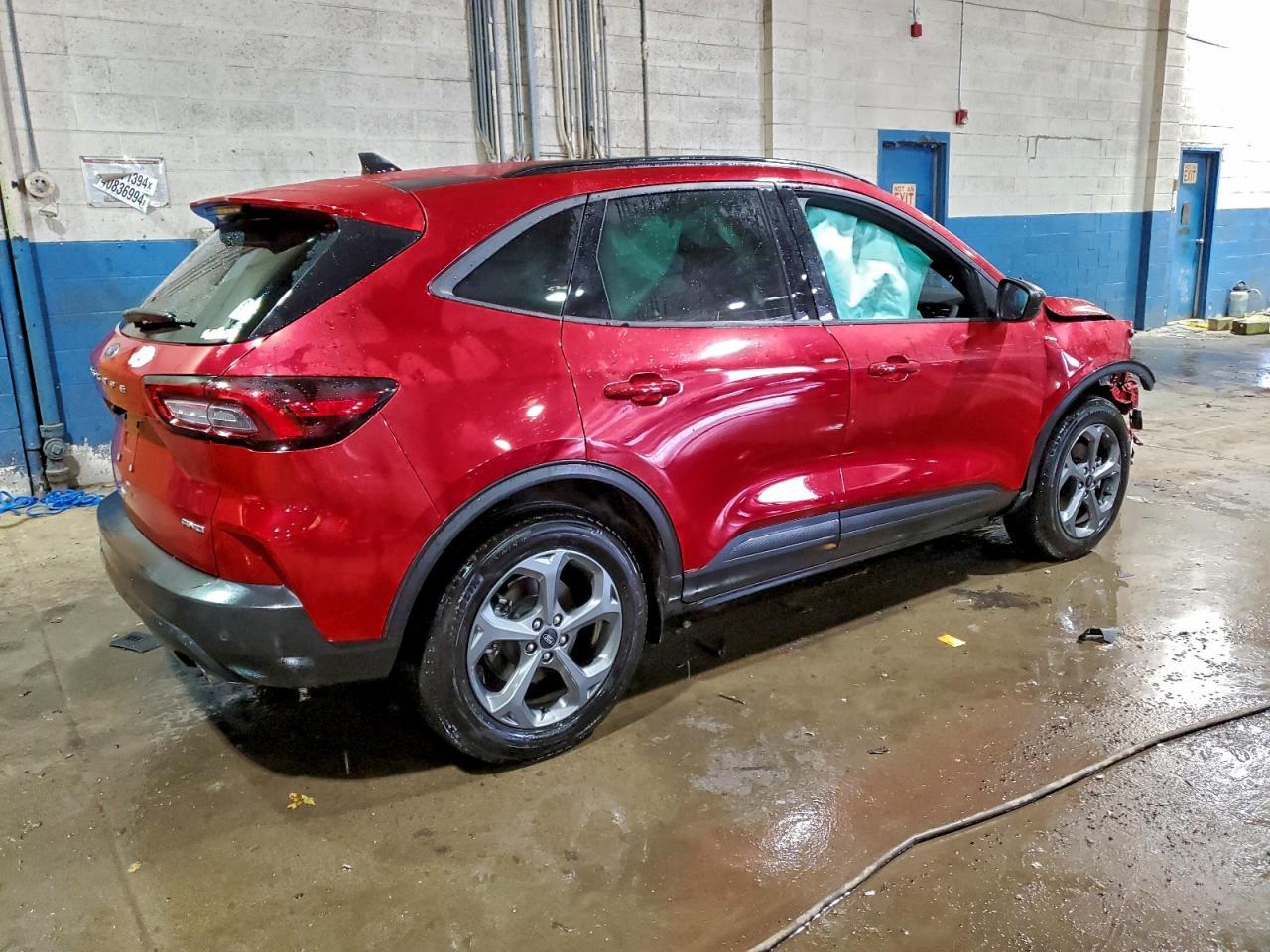 2025 Ford Escape St Line - Image 3