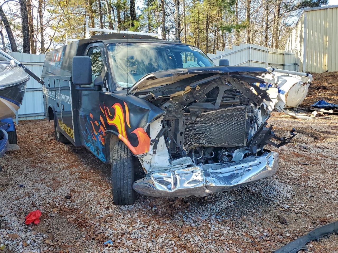 2021 Chevrolet Express G3500 Utility / Service Truck - Image 4