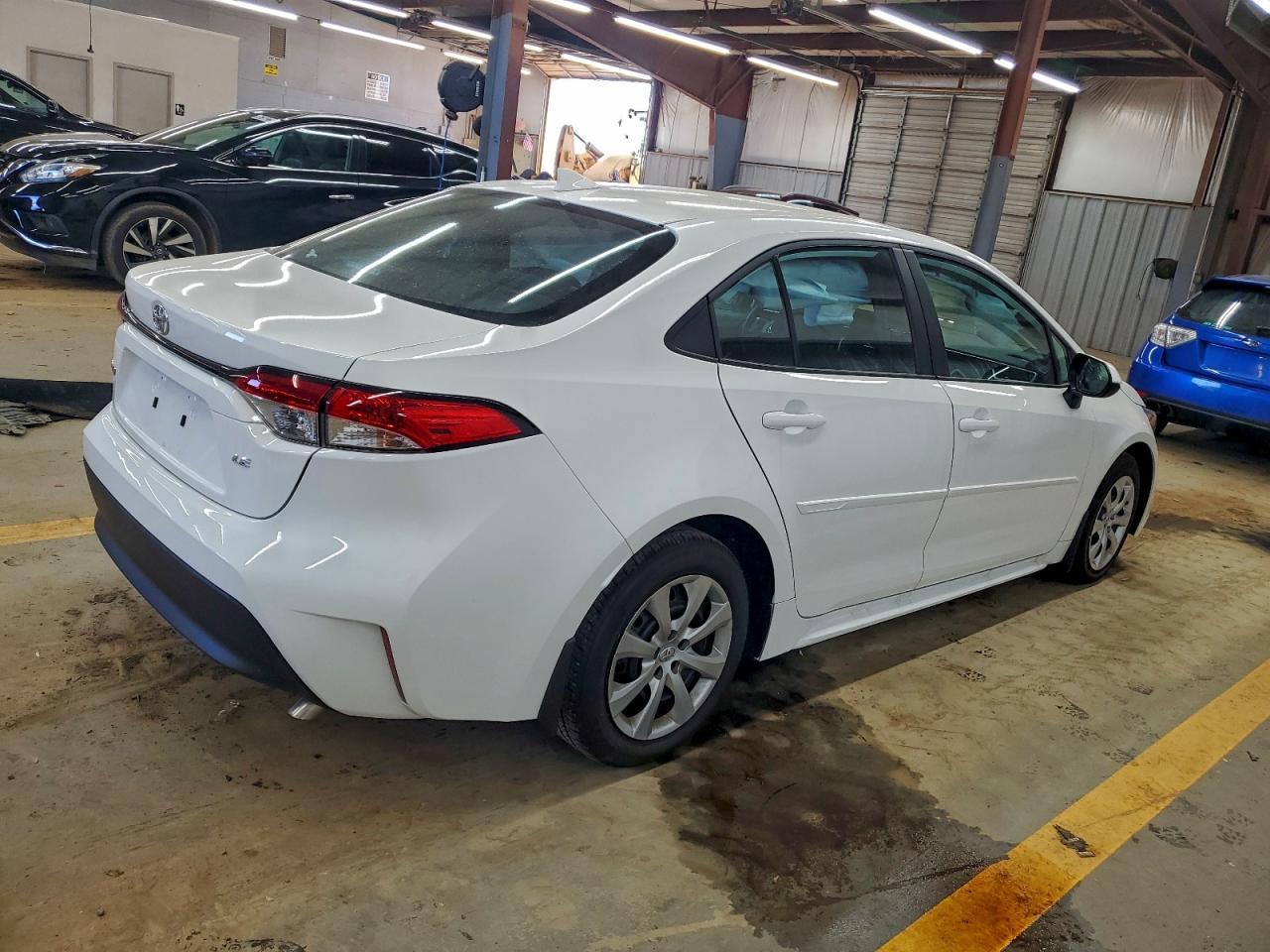 2025 Toyota Corolla Le - Фото 3