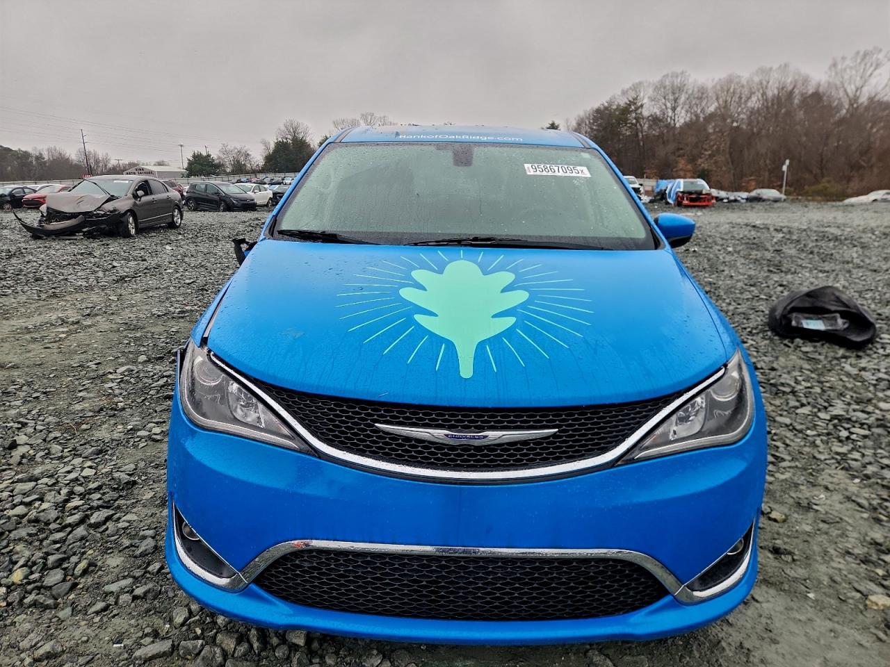 2017 Chrysler Pacifica Touring L - Image 5