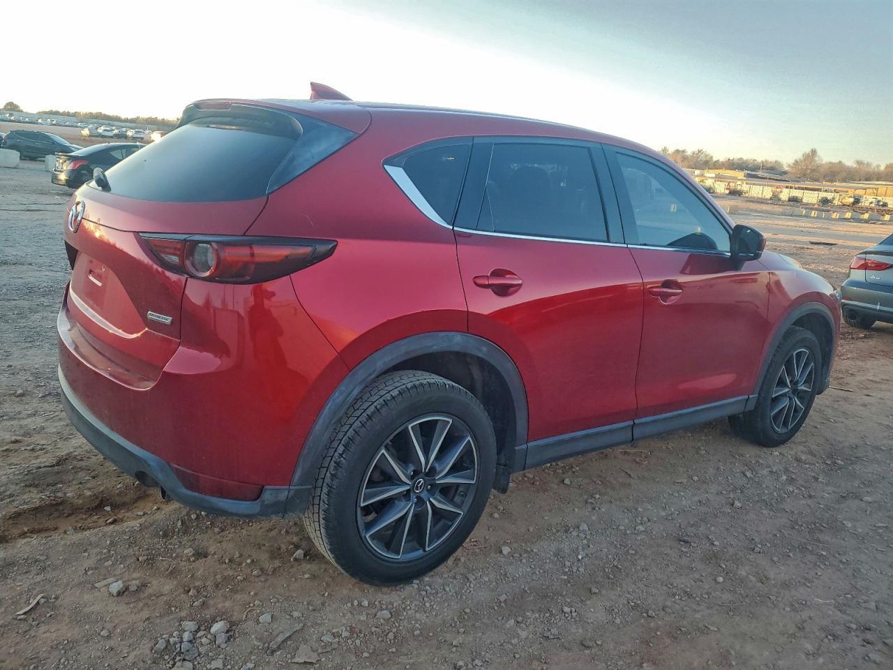 2017 Mazda Cx-5 Grand Touring - Image 3