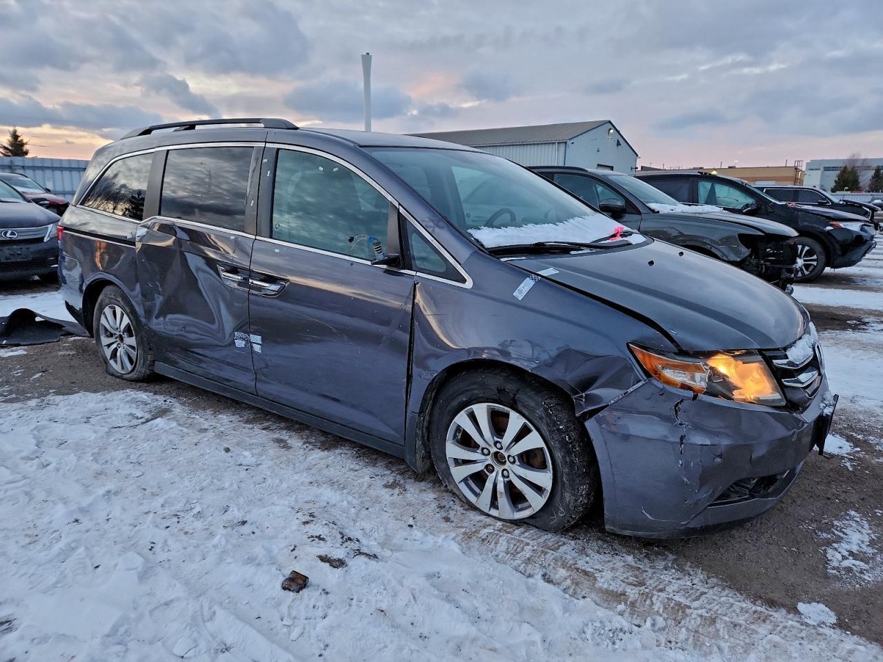 2015 Honda Odyssey Ex - Image 4