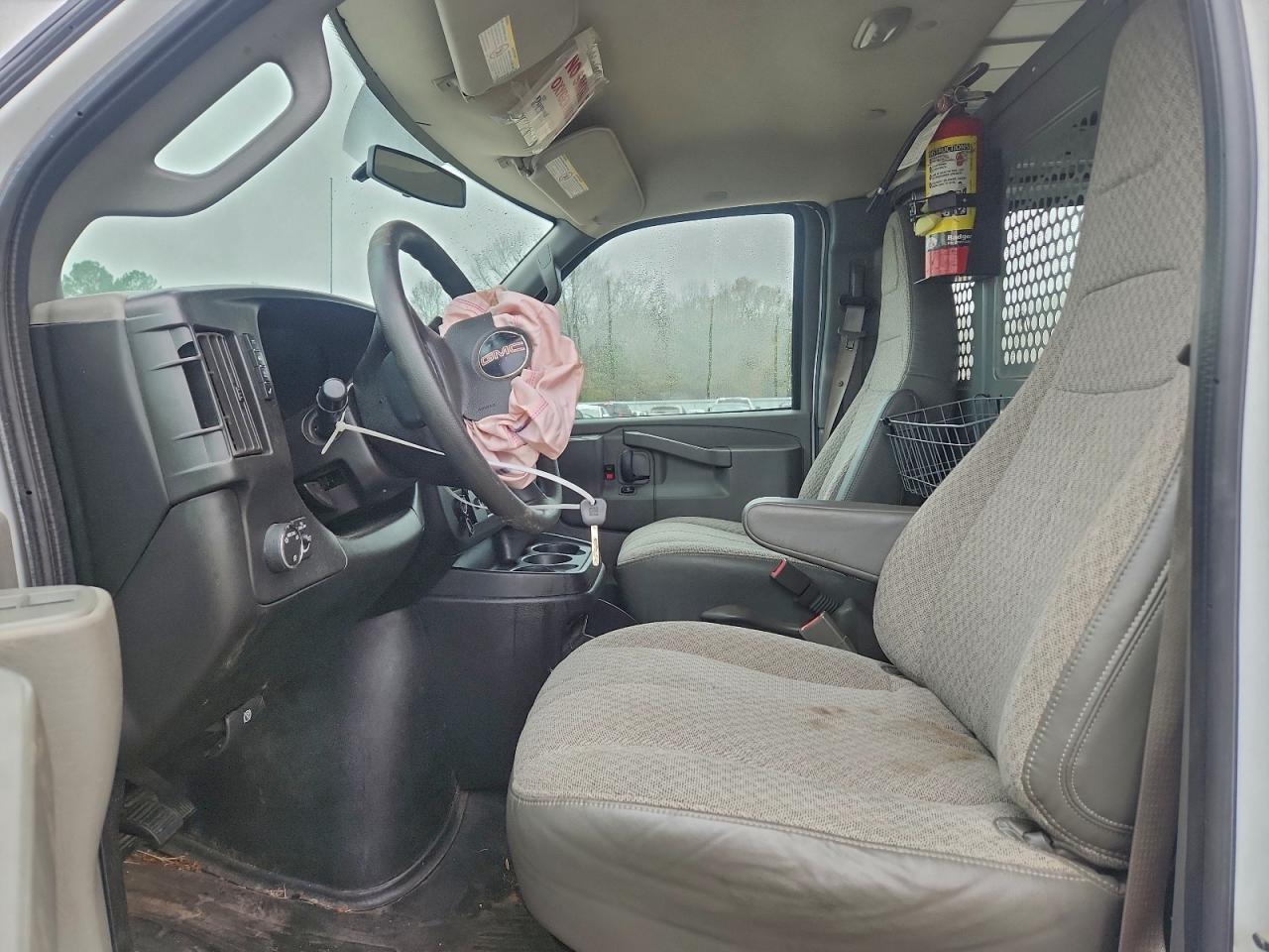 2017 GMC Savana G2500 Delivery Van - Image 7