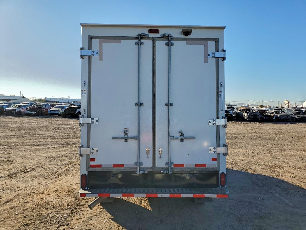 2023 GMC Savana-Cutaway Delivery Truck - Image 6