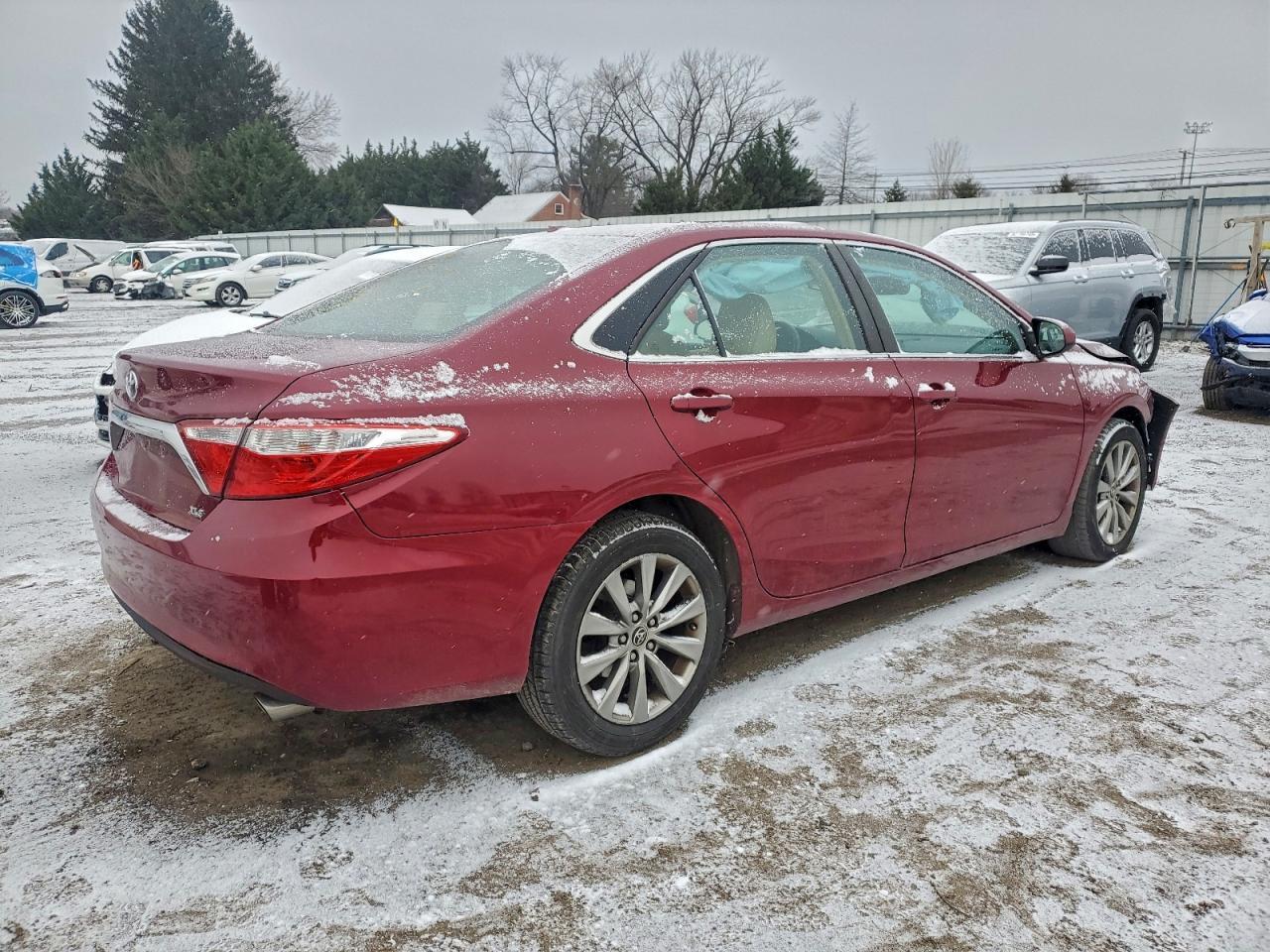 2015 Toyota Camry Le - Image 3