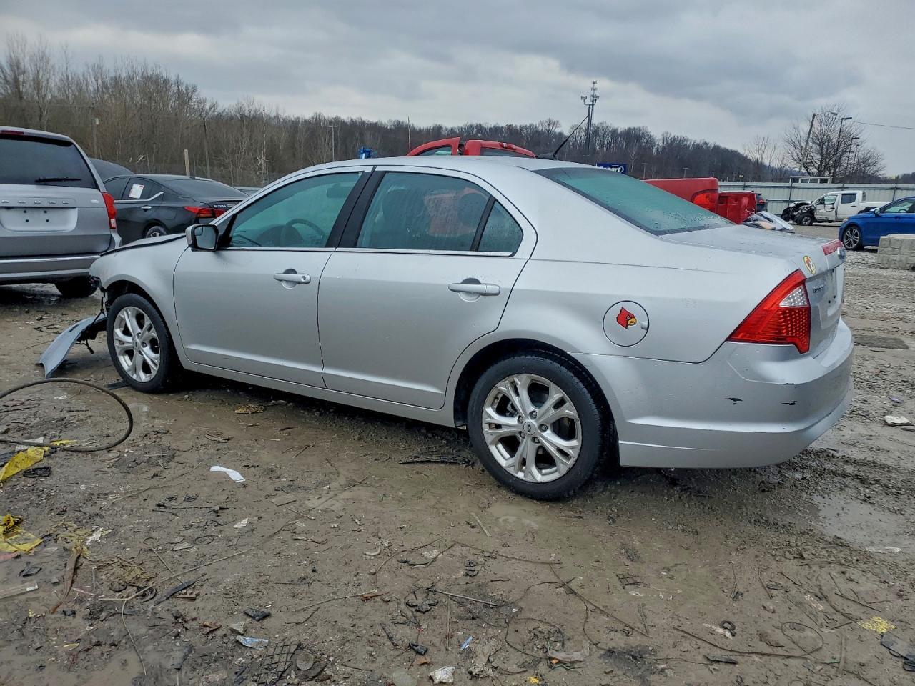 2012 Ford Fusion Se - Фото 2