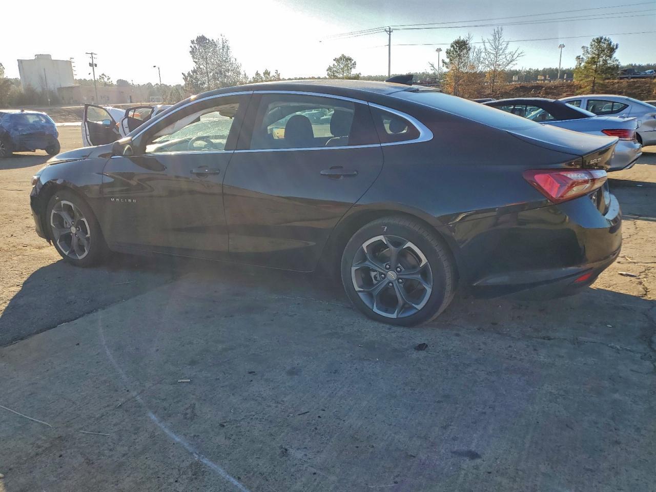 2022 Chevrolet Malibu Lt - Фото 2