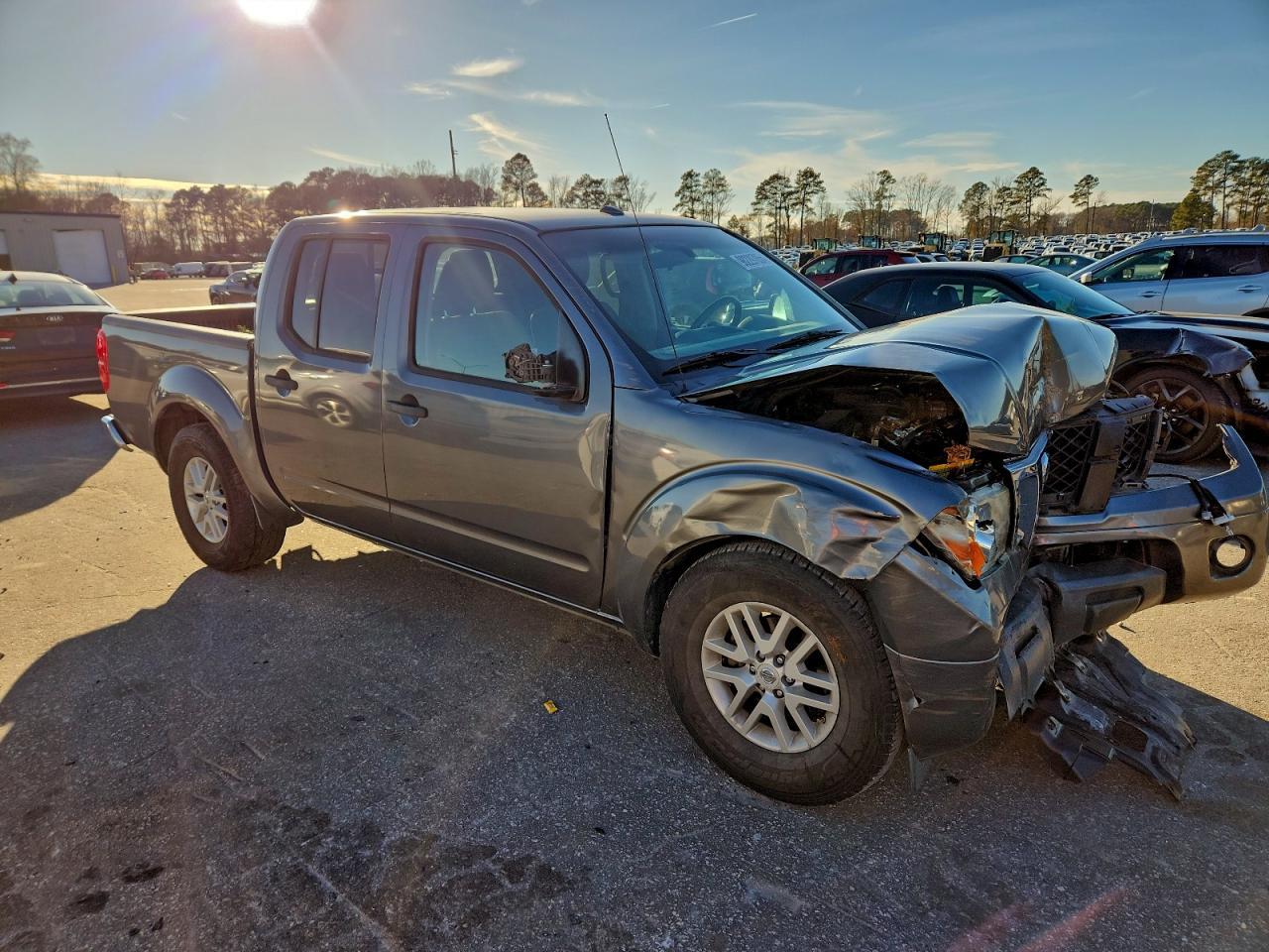 2018 Nissan Frontier S - Image 4